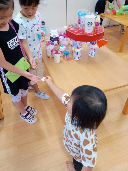 お店屋さんごっこ